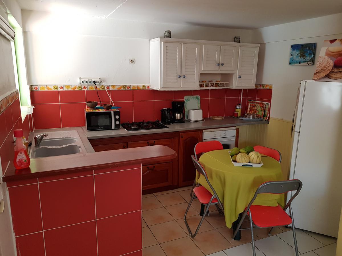 Bel Appartement - Proche Des Plages De Sainte Anne Экстерьер фото
