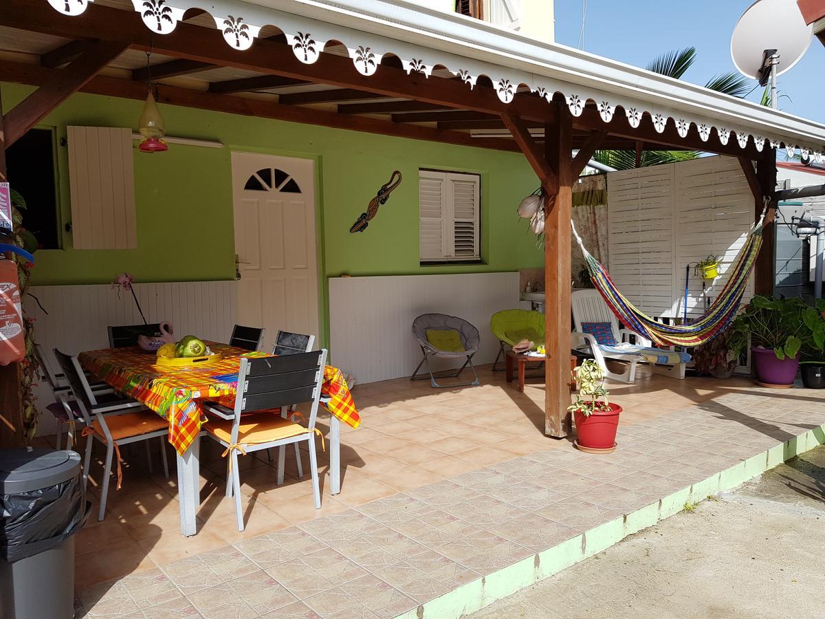 Bel Appartement - Proche Des Plages De Sainte Anne Экстерьер фото